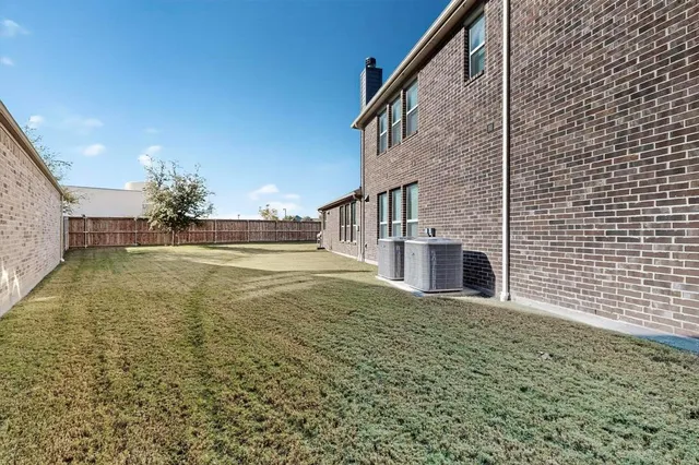 $2,950 | 10121 Emily Pass, McKinney, TX 75072