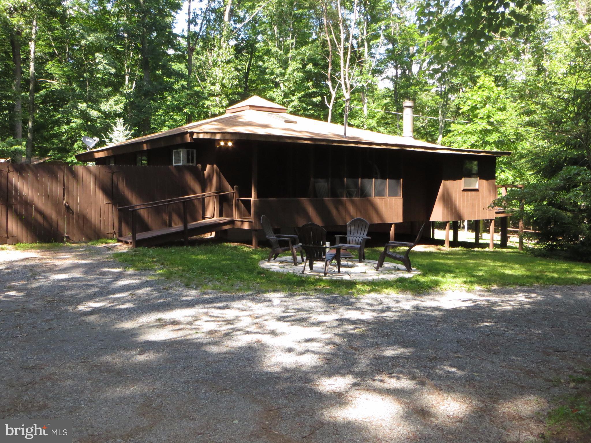 89 Ruffed Grouse Lane Hedgesville, WV 25427 - Photo 2 of 26 Outdoor Patio Area and Fenced in Backyard