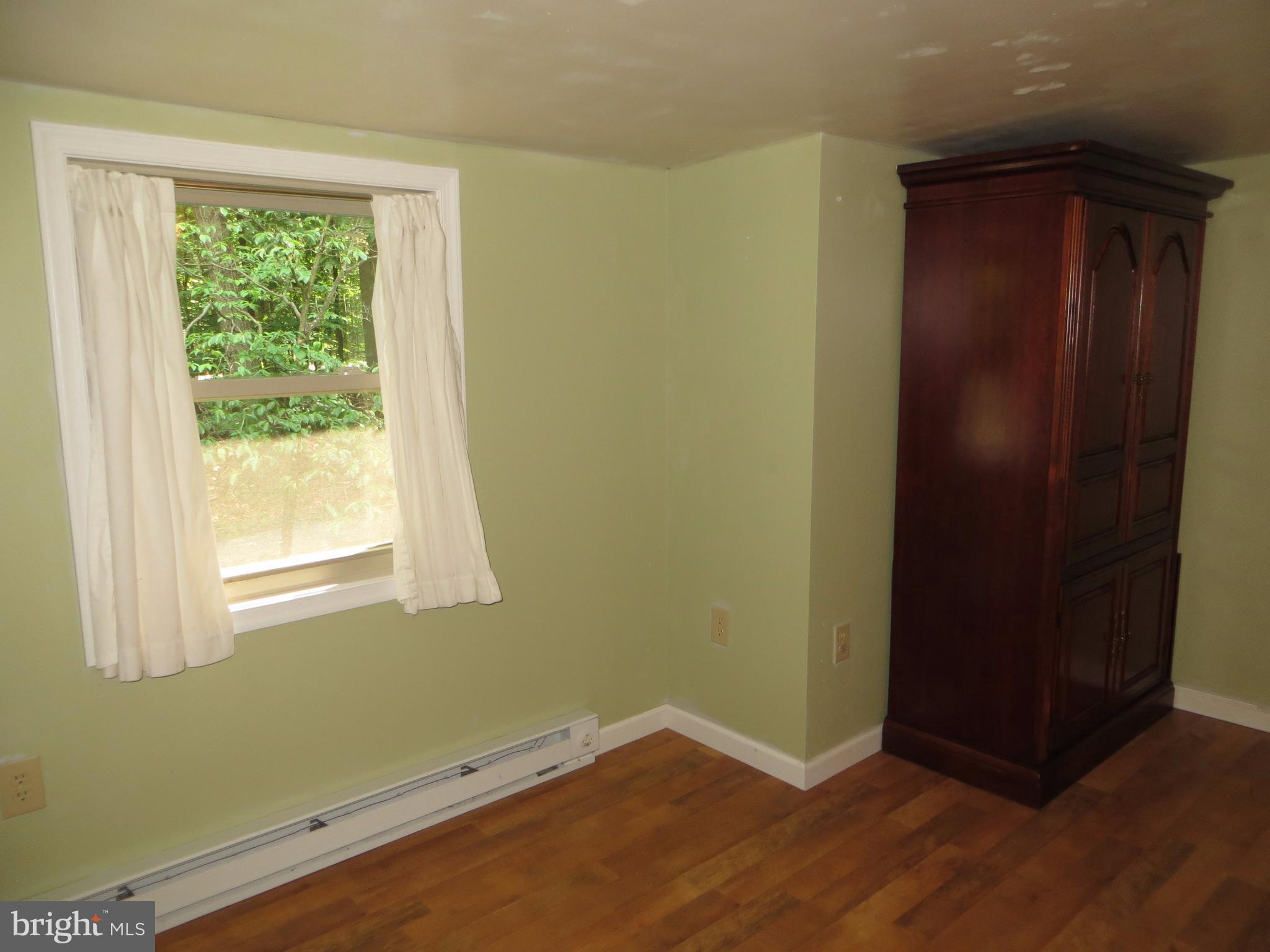 89 Ruffed Grouse Lane Hedgesville, WV 25427 - Photo 10 of 26 Guest Bedroom #1