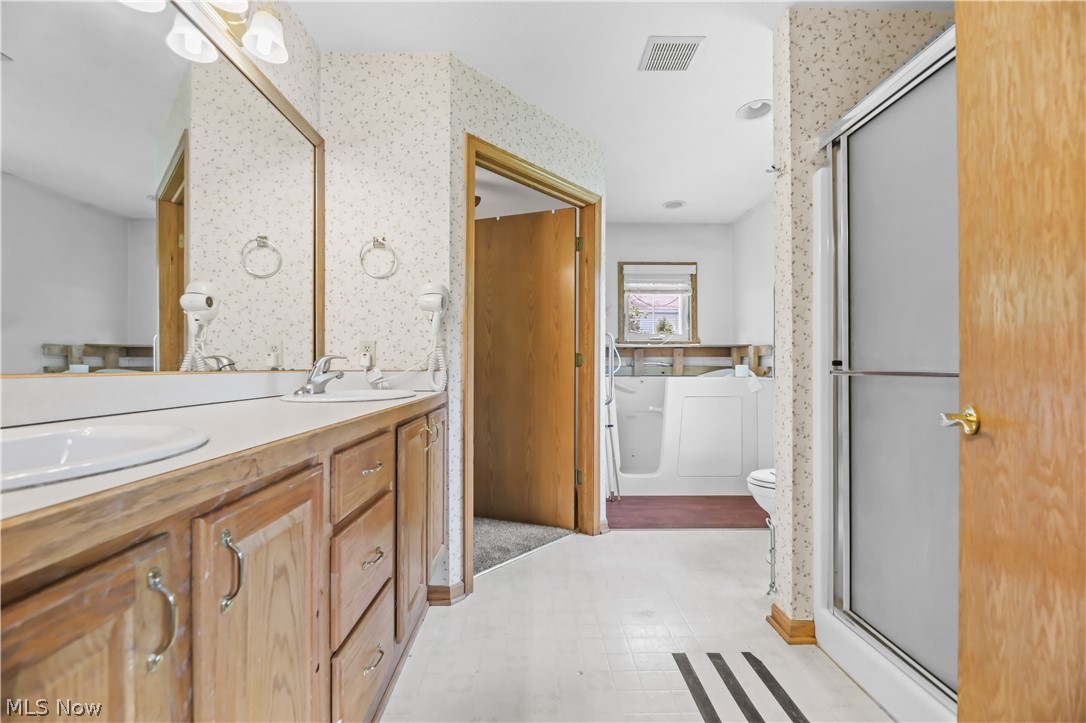 1701 Woods Road Akron, OH 44306 - Photo 24 of 43