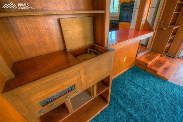 702 Castle Road Colorado Springs, CO 80904 - Photo 7 of 29 Gallery Image 7