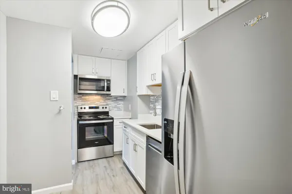 $1,695 | 28 Allegheny Avenue, Unit 806, Towson, MD 21204