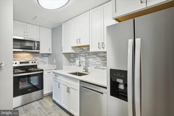 $1,695 | 28 Allegheny Avenue, Unit 806, Towson, MD 21204