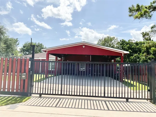 $300,000 | 616 Kansas Street, Pasadena, TX 77506