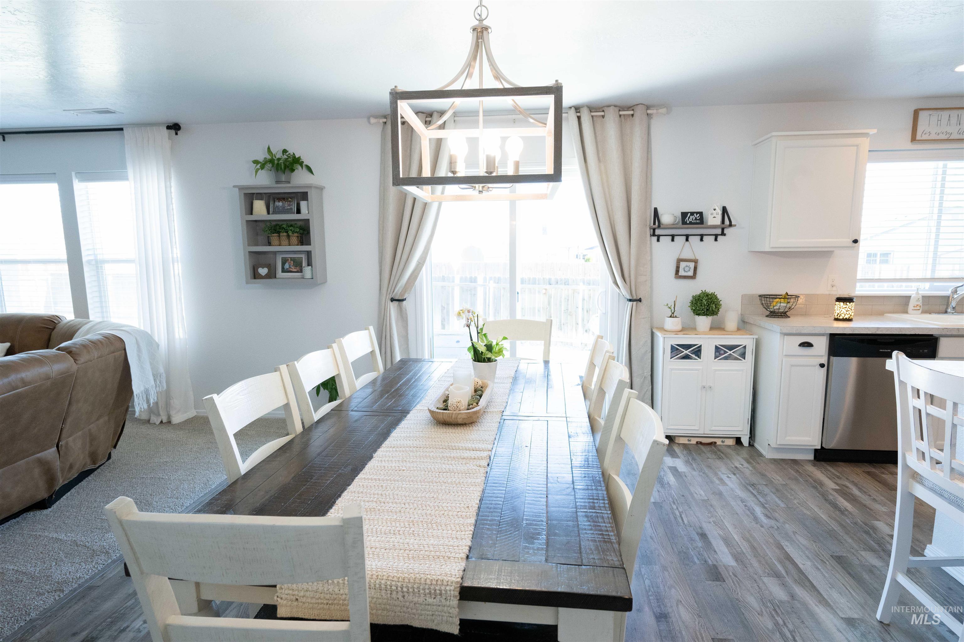 1660 Southwest Levant Way Mountain Home, ID 83647 - Photo 17 of 50