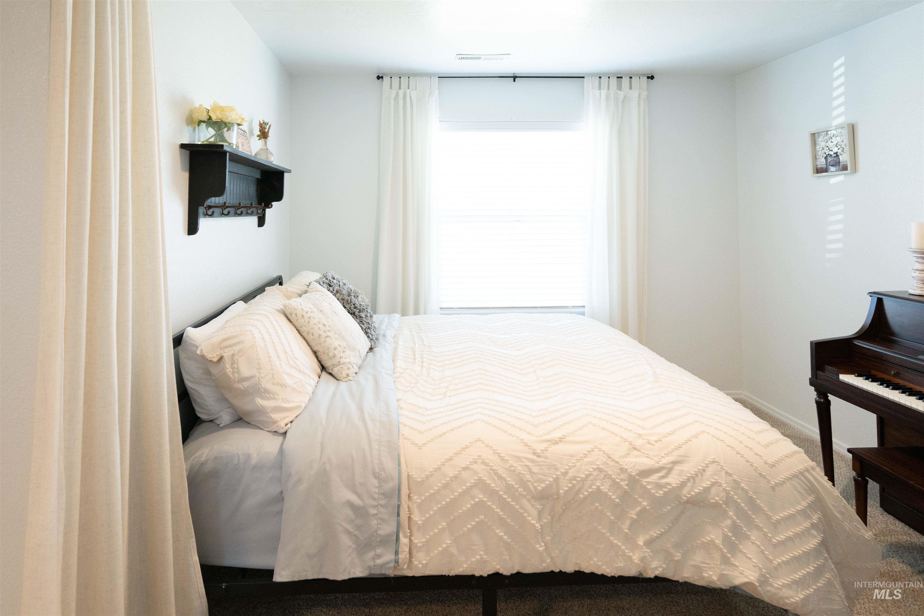 1660 Southwest Levant Way Mountain Home, ID 83647 - Photo 6 of 50