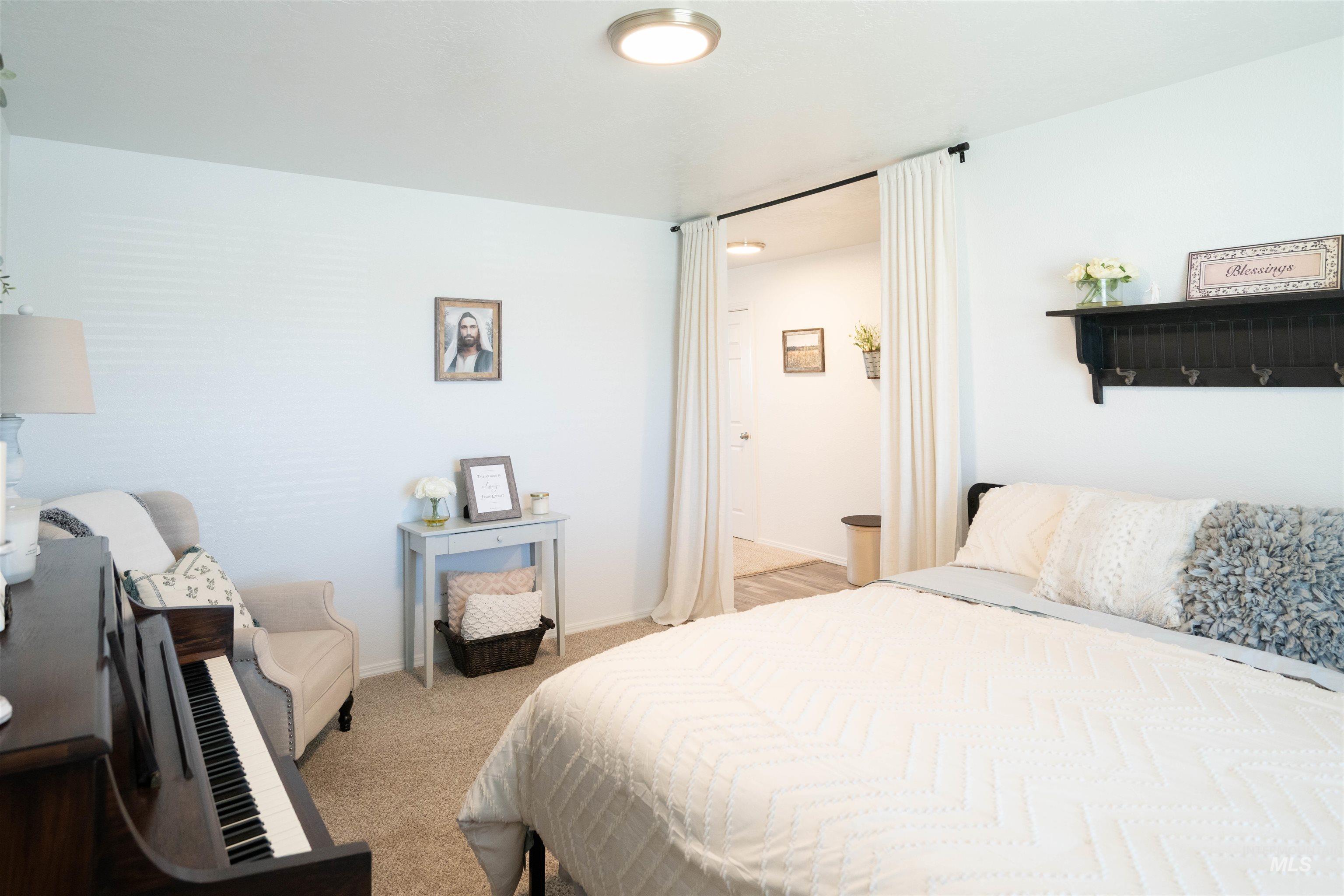 1660 Southwest Levant Way Mountain Home, ID 83647 - Photo 7 of 50