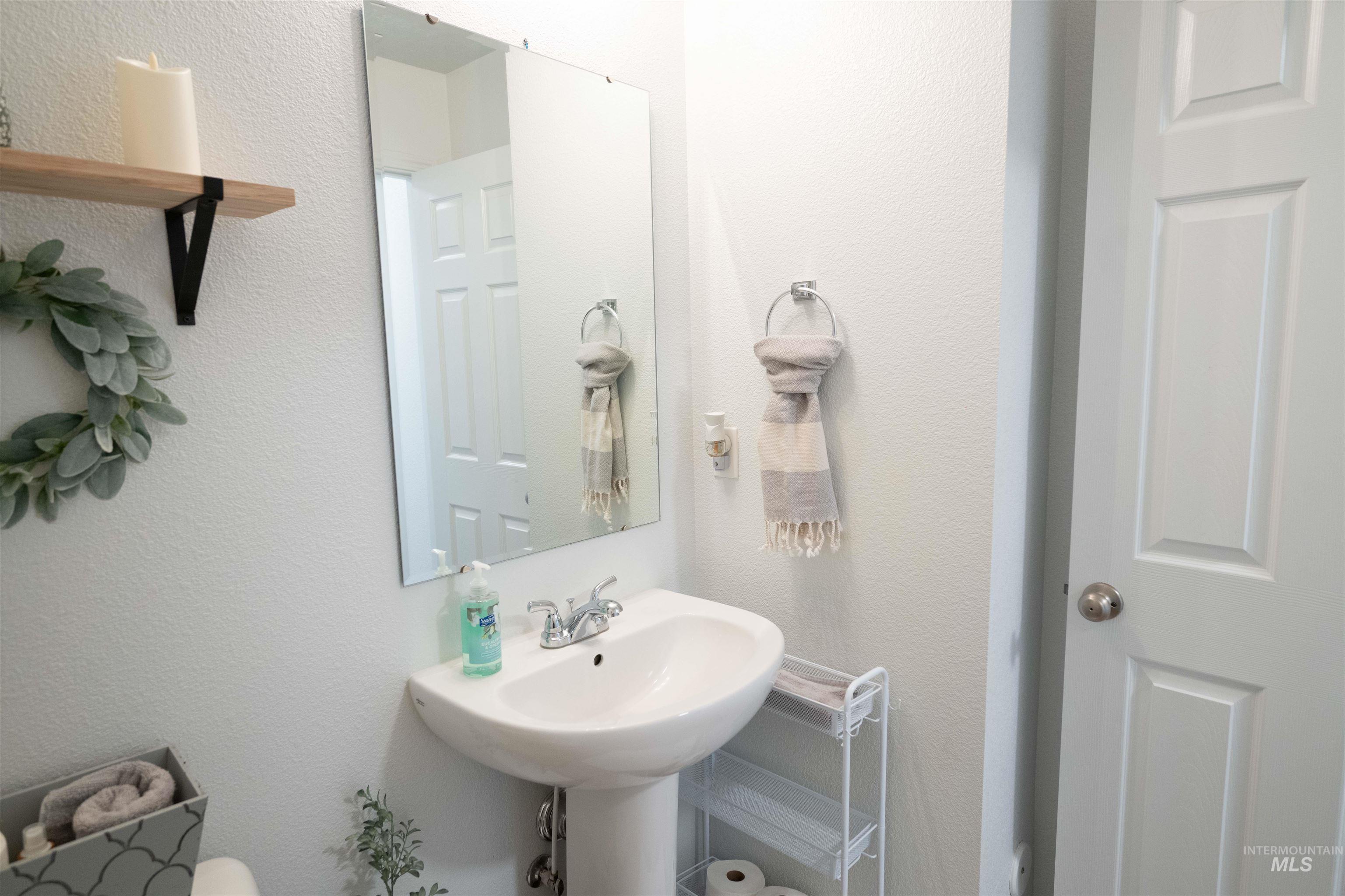 1660 Southwest Levant Way Mountain Home, ID 83647 - Photo 9 of 50