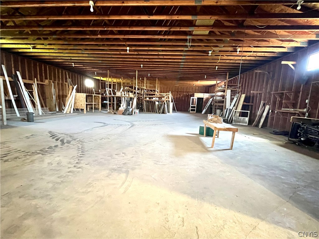 465 West Lake Road Oswego, NY 13126 - Photo 10 of 27 17 ft ceilings!