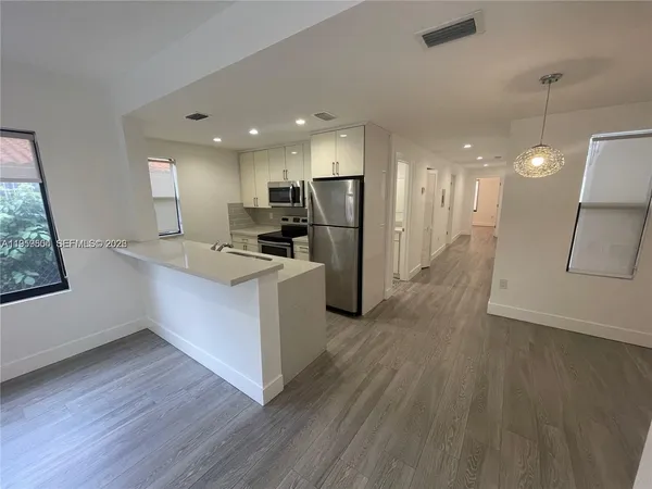 $2,750 | 1637 Southwest 10th Street, Unit 2, Miami, FL 33135