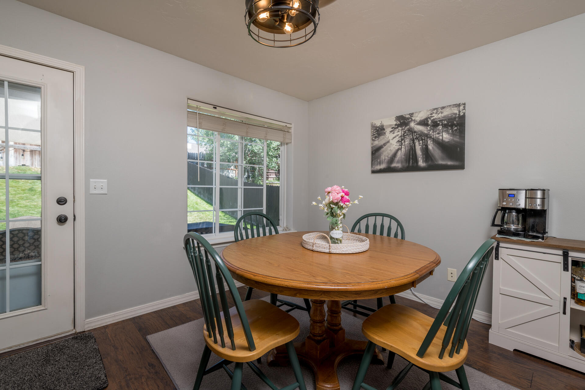 201 9th Street Bellevue, ID 83313 - Photo 8 of 21 Dining Area