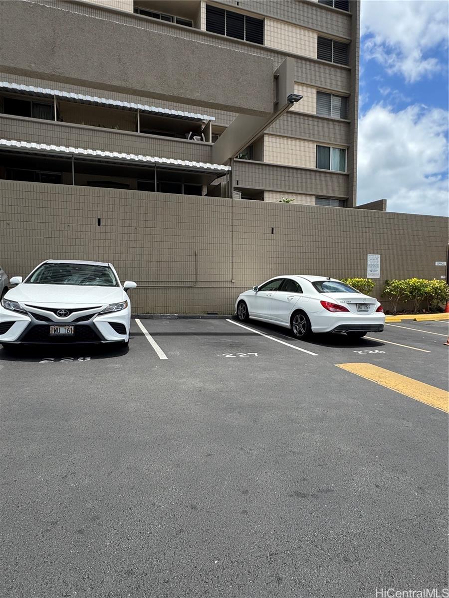 3215 Ala Ilima Street, Unit B909 Honolulu, HI 96818 - Photo 23 of 23 1 Open parking right in front row #227