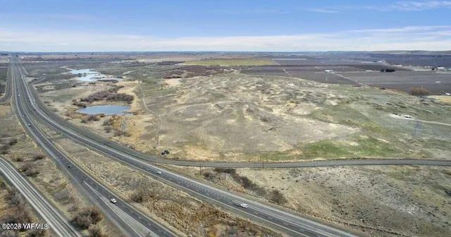 $1,250,000 | 20997 South Frontage Road Northwest, Quincy, WA 98848