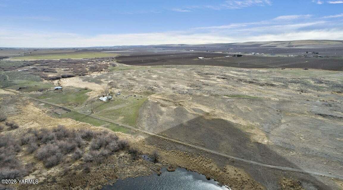 20997 South Frontage Road Northwest Quincy, WA 98848 - Photo 5 of 11 a view of an ocean