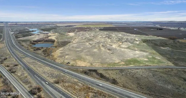 $1,250,000 | 20997 South Frontage Road Northwest, Quincy, WA 98848