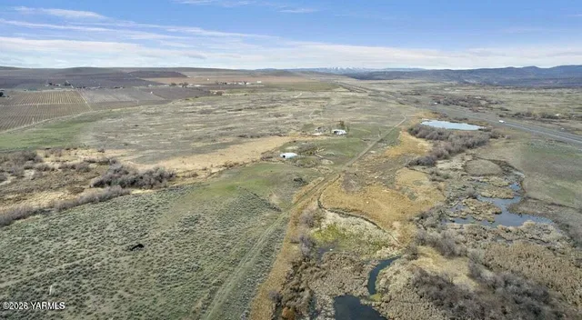 $1,250,000 | 20997 South Frontage Road Northwest, Quincy, WA 98848