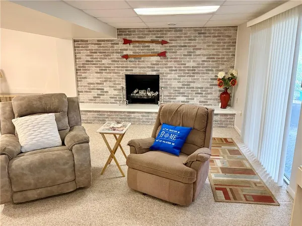 $874,900 | 228 Latonka Drive, Mercer, PA 16137