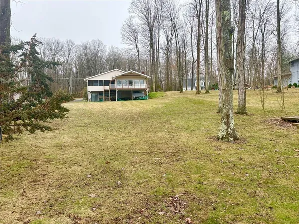 $874,900 | 228 Latonka Drive, Mercer, PA 16137