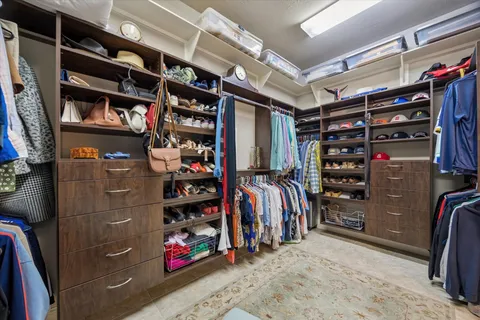 $479,000 | 530 Imperial Boulevard, Sugar Land, TX 77498