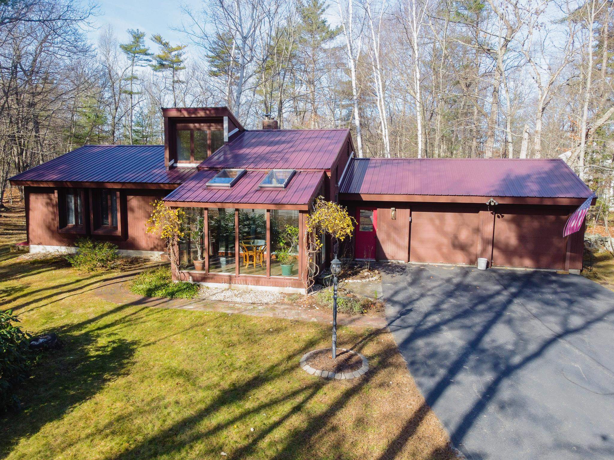 21 Oldham Road Hampstead, NH 03841 - Photo 1 of 52