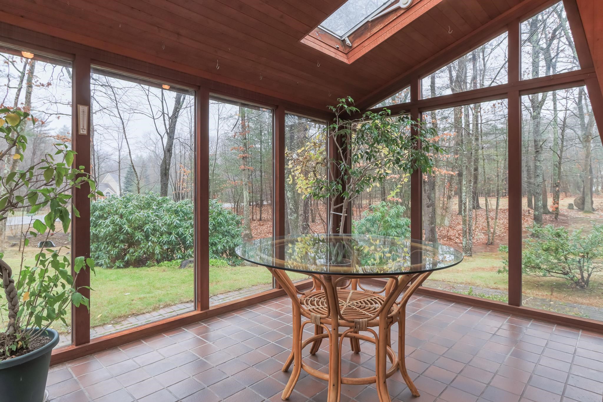 21 Oldham Road Hampstead, NH 03841 - Photo 13 of 52