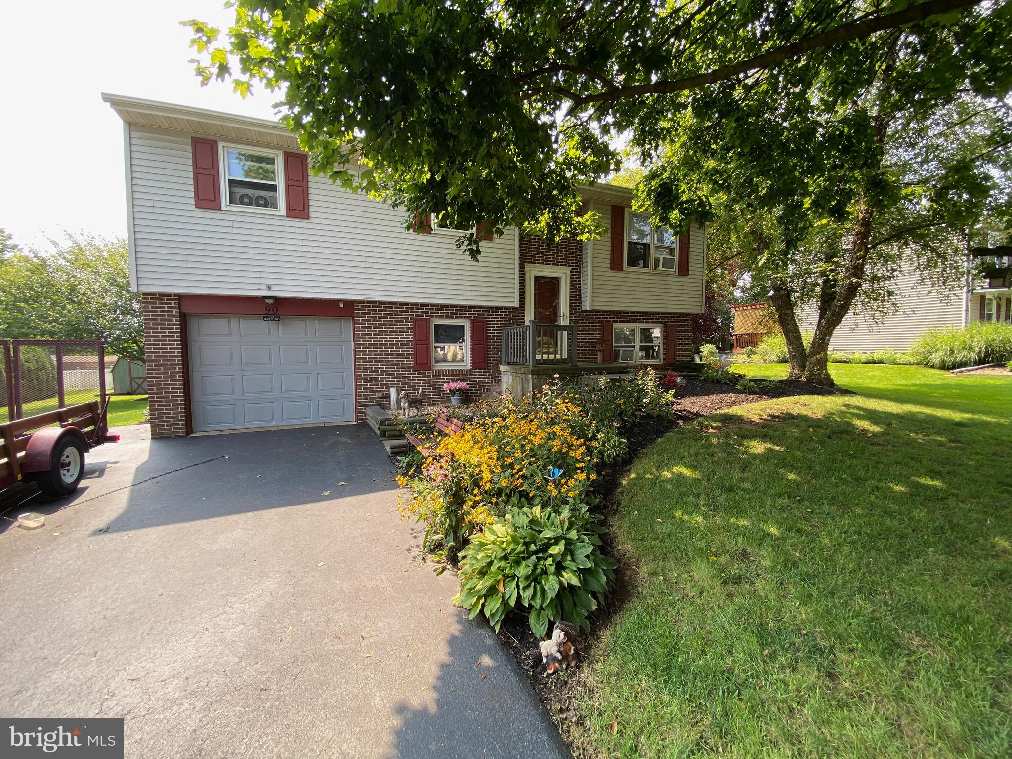 90 Allen Road Ephrata, PA 17522 - Photo 2 of 30 Gallery Image 2