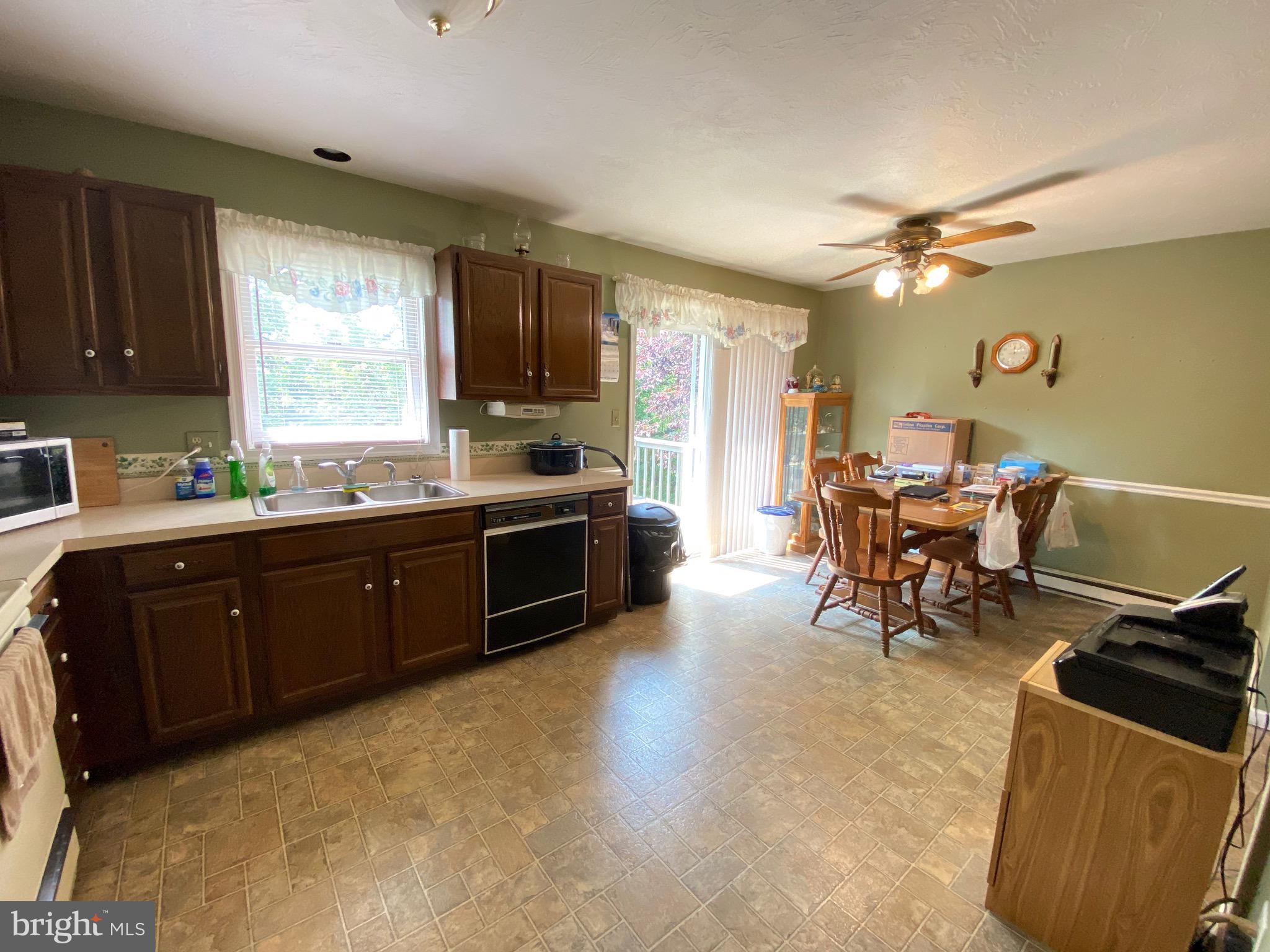 90 Allen Road Ephrata, PA 17522 - Photo 5 of 30 Gallery Image 5