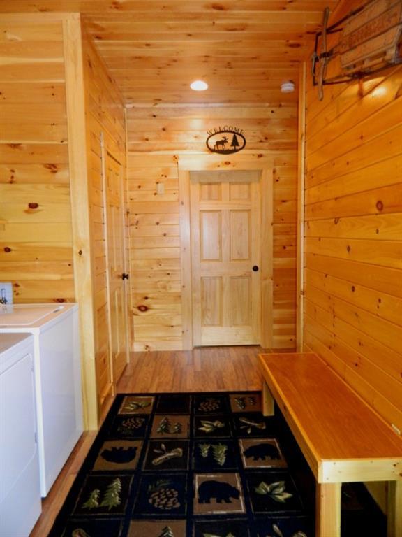 13 Hemlock Ridge Bethel, ME 04217 - Photo 15 of 35 Mudroom entry