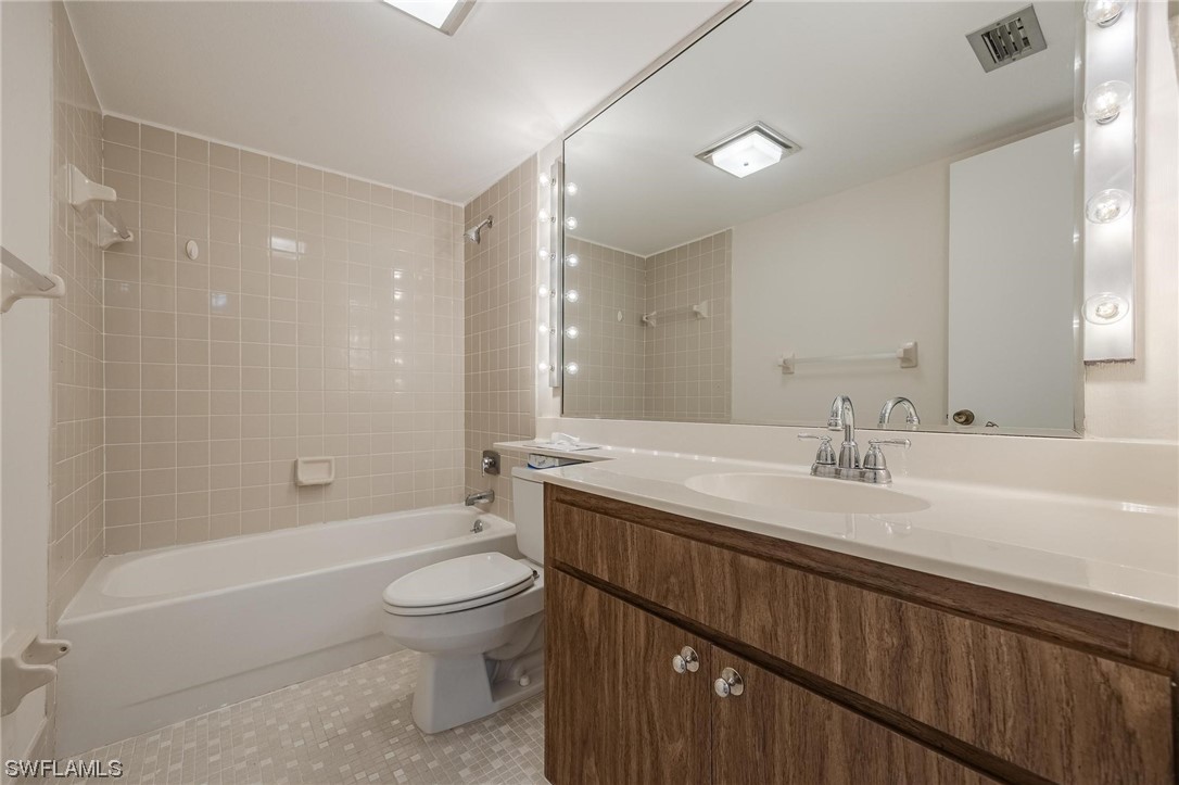 16540 Partridge Club Road, Unit 201 Fort Myers, FL 33908 - Photo 22 of 36 Gallery Image 22