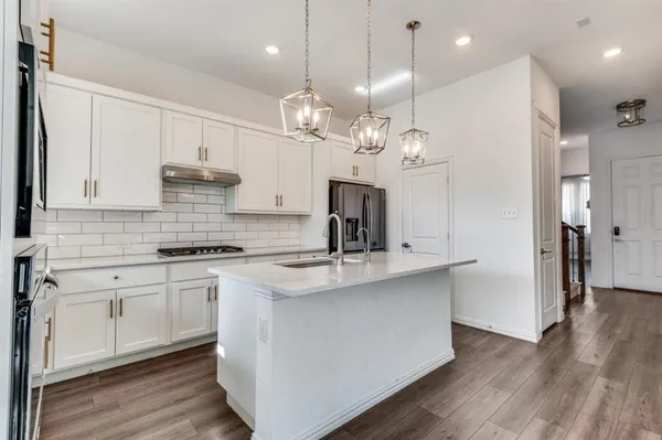 $3,100 | 9807 Romo Street, Irving, TX 75063