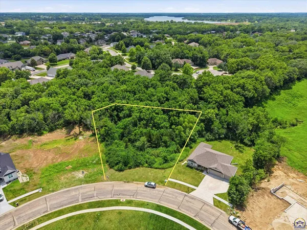 $50,000 | 3301 Southeast 23rd Street, Topeka, KS 66605