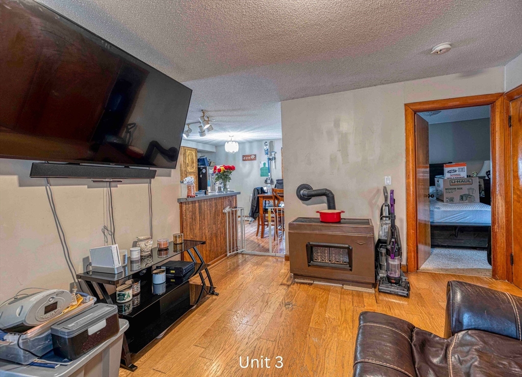 781 Eastern Avenue Fall River, MA 02723 - Photo 22 of 39