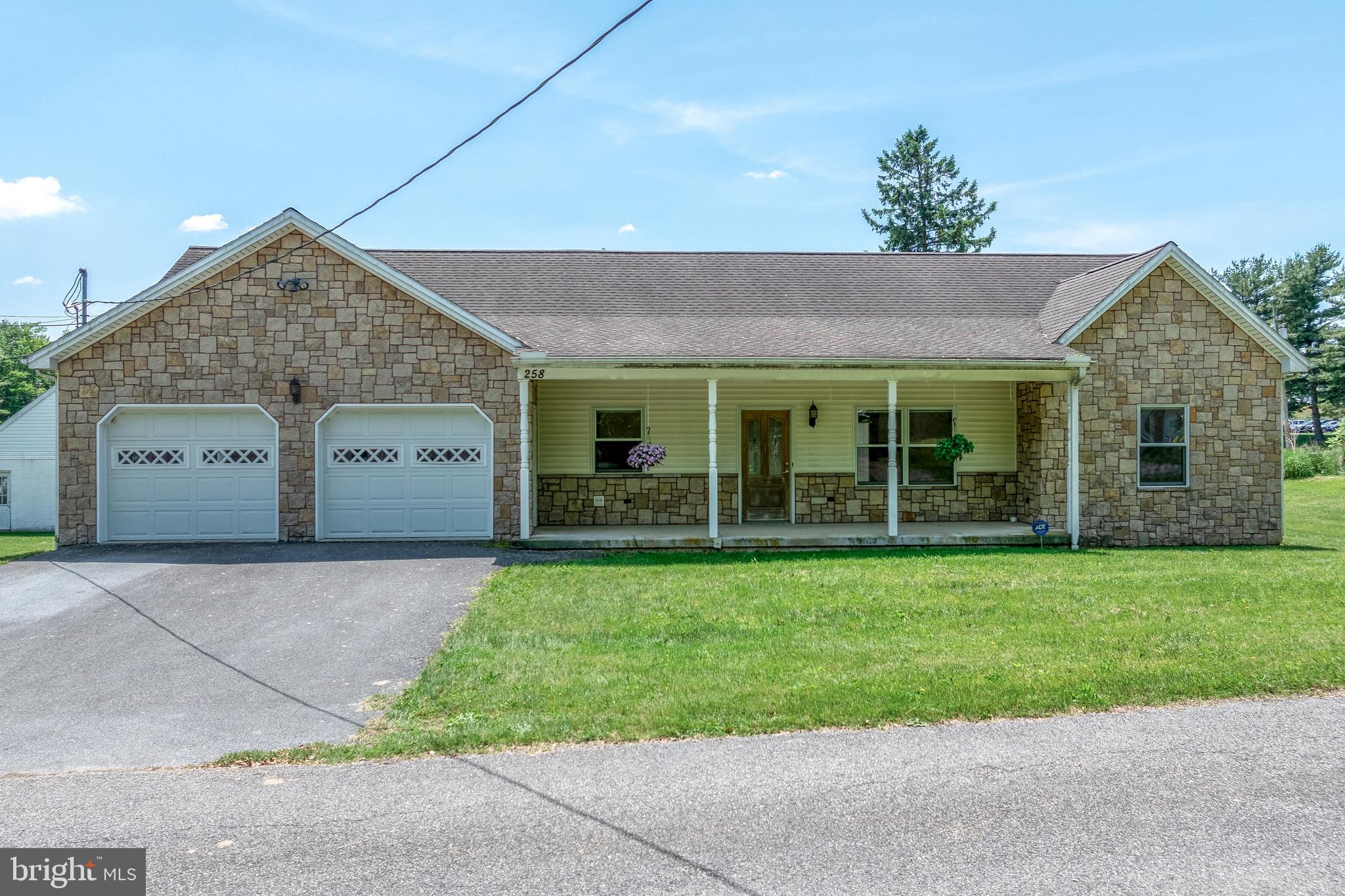 258 Quarry Road Hummelstown, PA 17036 - Photo 1 of 44 Gallery Image 1