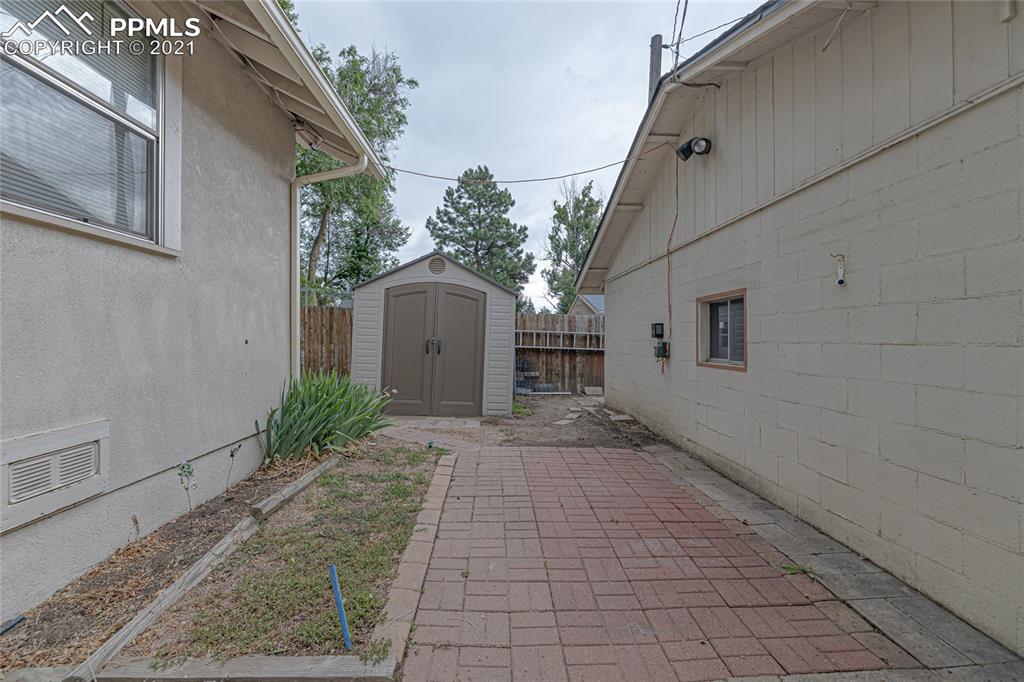 803 Alexander Road Colorado Springs, CO 80909 - Photo 9 of 44