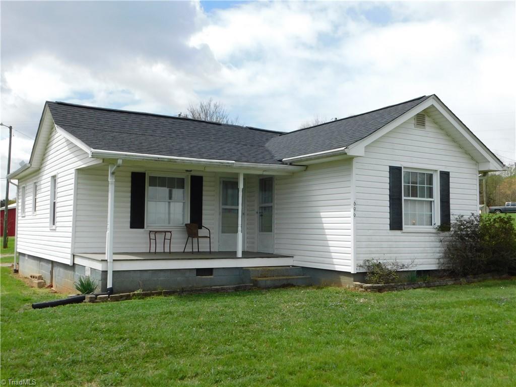 699 Red Brush Road Mount Airy, NC 27030 - Photo 3 of 29 Gallery Image 3