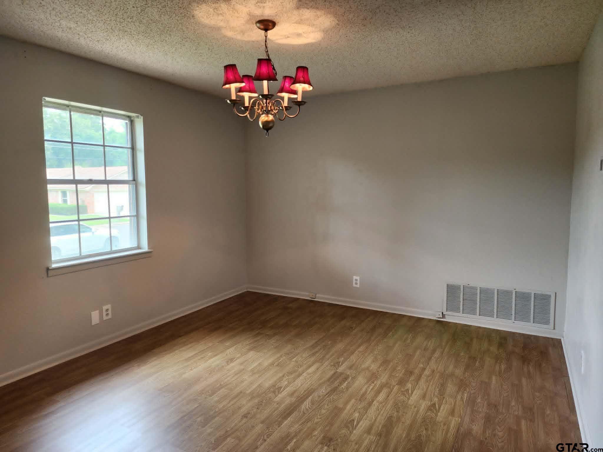 1308 Fairhaven Street Longview, TX 75605 - Photo 9 of 37