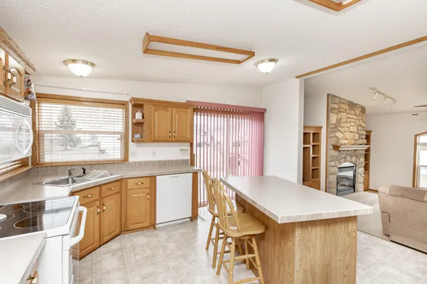 $90,000 | 1008 4th Avenue East, West Fargo, ND 58078