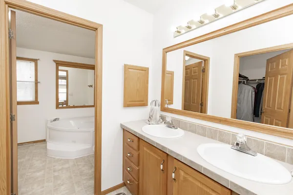 $90,000 | 1008 4th Avenue East, West Fargo, ND 58078