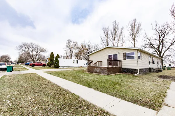 $90,000 | 1008 4th Avenue East, West Fargo, ND 58078