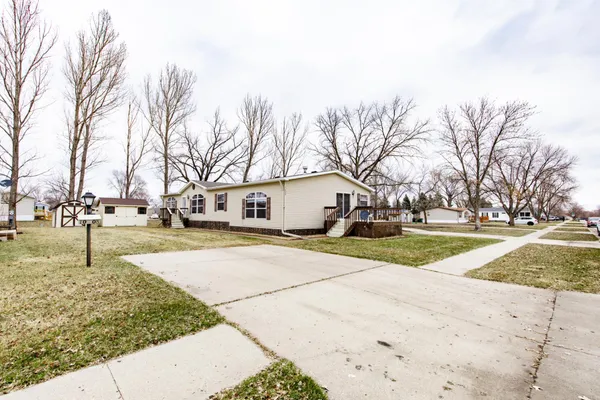 $90,000 | 1008 4th Avenue East, West Fargo, ND 58078