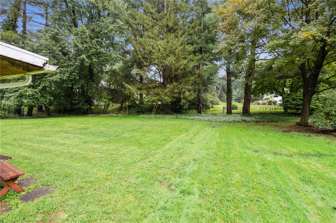 8 Kirklees Road Pittsford, NY 14534 - Photo 5 of 26 Gallery Image 5