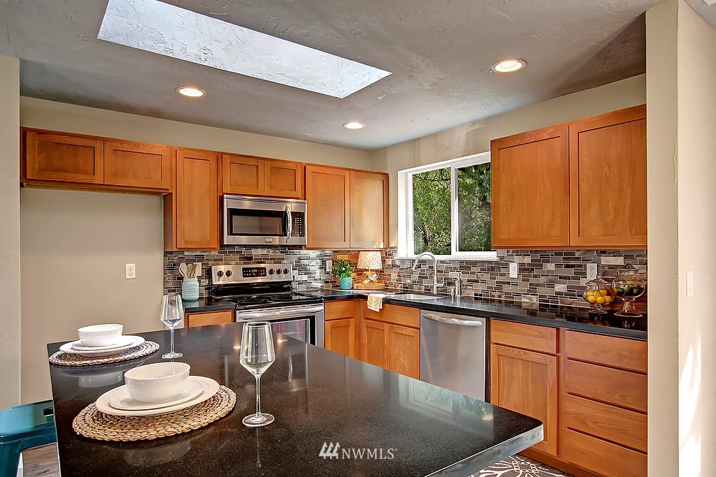 1816 225th Street Southeast Bothell, WA 98021 - Photo 4 of 18