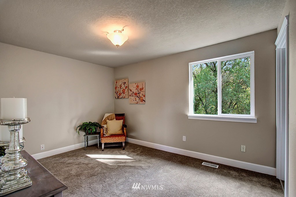 1816 225th Street Southeast Bothell, WA 98021 - Photo 10 of 18