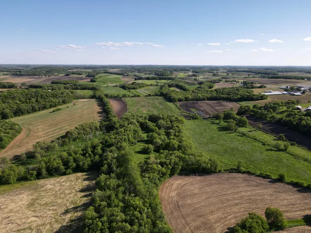 $1,150,000 | 73 Medina Wi 53559, Marshall, WI 53559