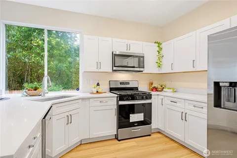 $875,000 | 465 Field Place Northeast, Renton, WA 98059