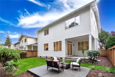 $875,000 | 465 Field Place Northeast, Renton, WA 98059