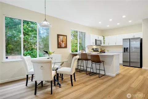 $875,000 | 465 Field Place Northeast, Renton, WA 98059