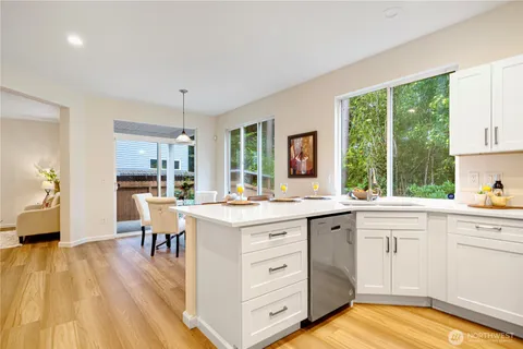 $875,000 | 465 Field Place Northeast, Renton, WA 98059