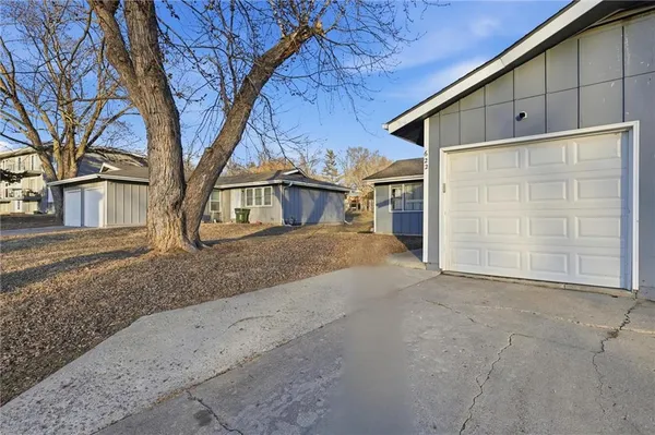 $210,000 | 620 North 13th Terrace, Leavenworth, KS 66048