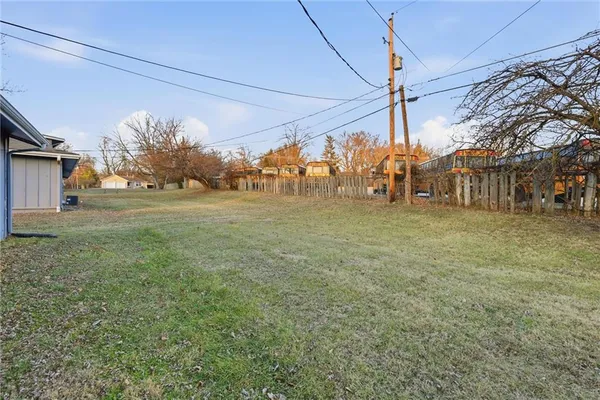 $210,000 | 620 North 13th Terrace, Leavenworth, KS 66048